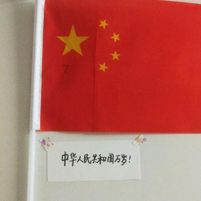 一个男人老婆刚生完孩子，没几天，他就一个人包场看朋友电影，是不是不在乎老婆？游戏画面